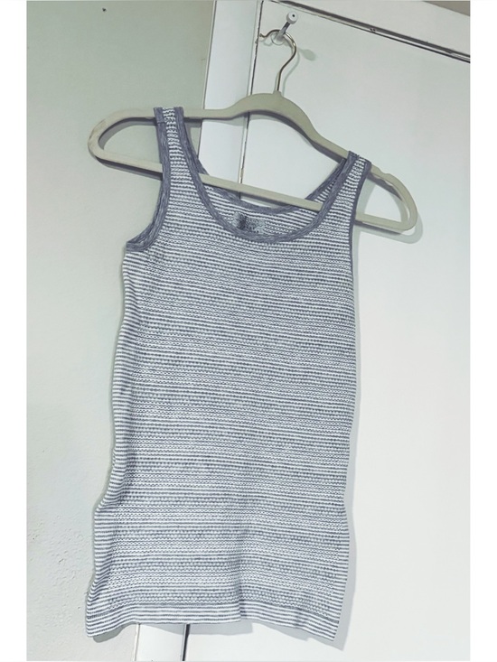 Tops - Athleta tank top